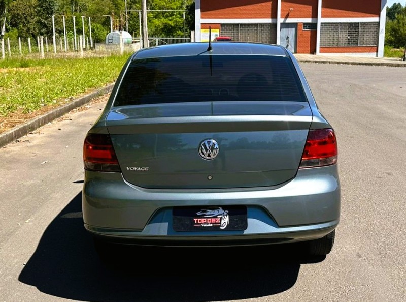 VOYAGE 1.0 MI CITY 8V FLEX 4P MANUAL - 2011 - SãO SEBASTIãO DO CAí