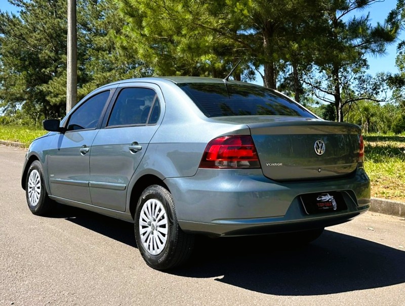 VOYAGE 1.0 MI CITY 8V FLEX 4P MANUAL - 2011 - SãO SEBASTIãO DO CAí