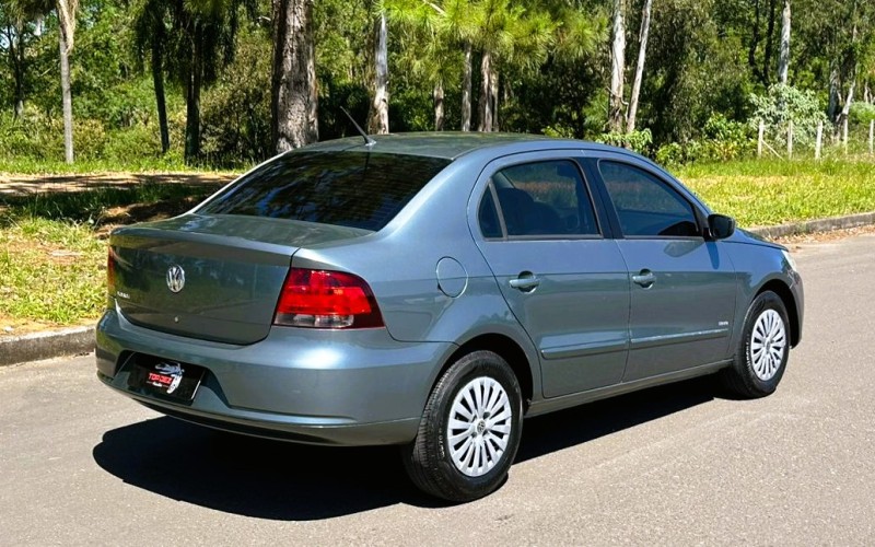 VOYAGE 1.0 MI CITY 8V FLEX 4P MANUAL - 2011 - SãO SEBASTIãO DO CAí