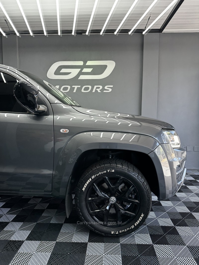 AMAROK 3.0 V6 TDI HIGHLINE CD DIESEL 4MOTION AUTOMÁTICO - 2018 - PASSO FUNDO