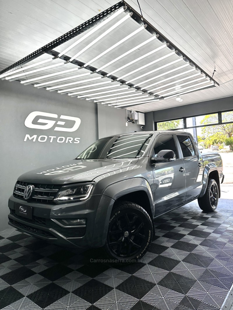 AMAROK 3.0 V6 TDI HIGHLINE CD DIESEL 4MOTION AUTOMÁTICO - 2018 - PASSO FUNDO