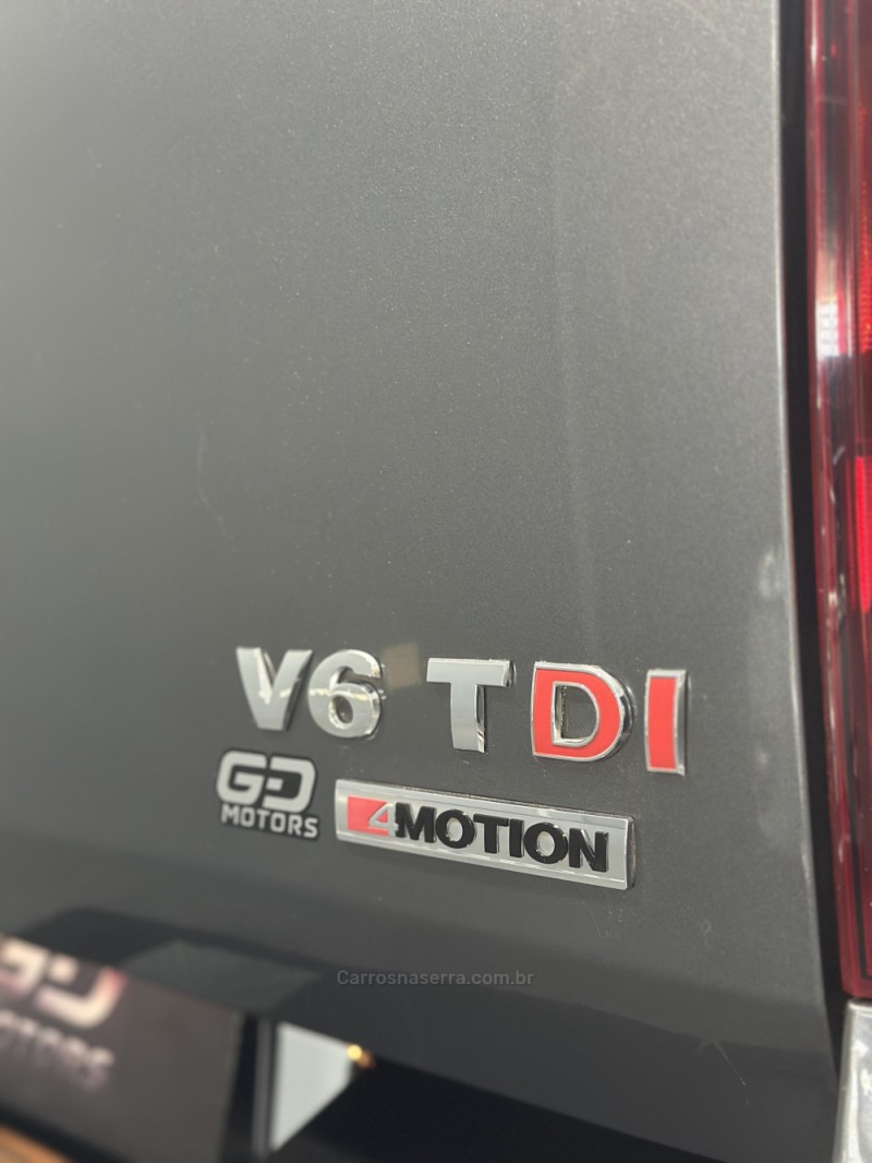 AMAROK 3.0 V6 TDI HIGHLINE CD DIESEL 4MOTION AUTOMÁTICO - 2018 - PASSO FUNDO