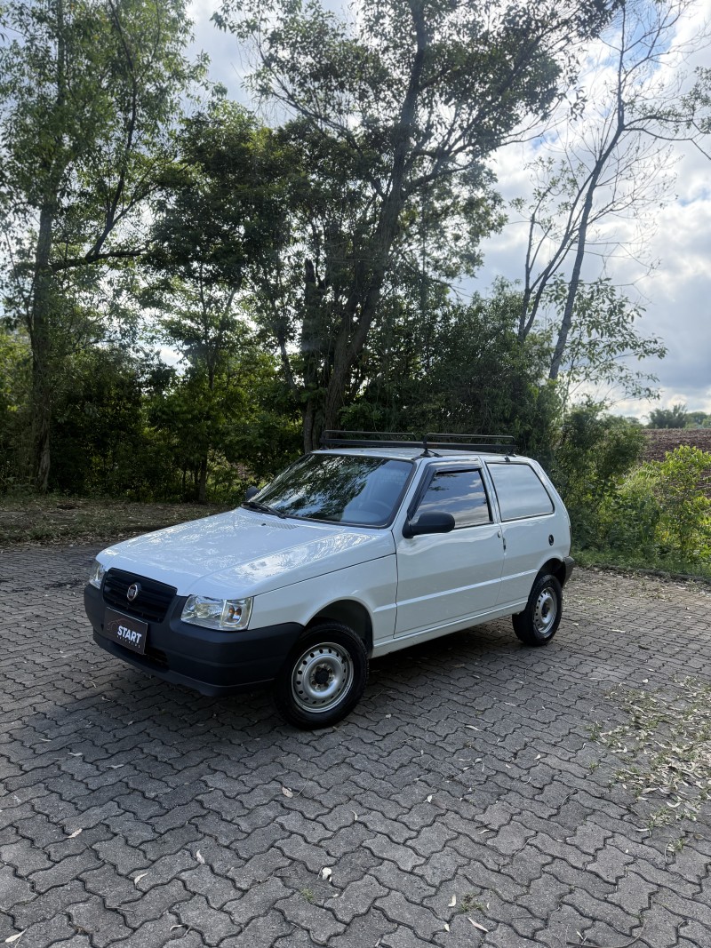 UNO 1.3 MPI FURGÃO 8V FLEX 2P MANUAL - 2013 - ARROIO DO MEIO