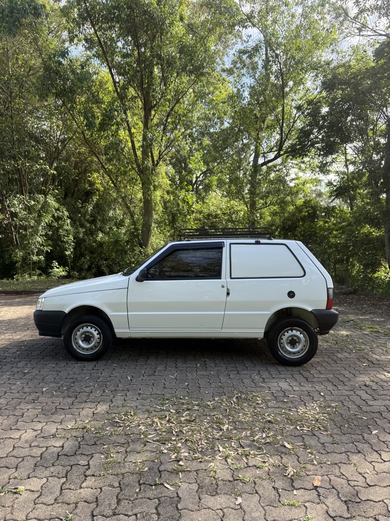 UNO 1.3 MPI FURGÃO 8V FLEX 2P MANUAL - 2013 - ARROIO DO MEIO