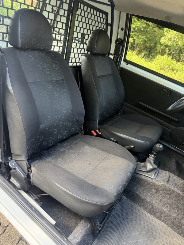 UNO 1.3 MPI FURGÃO 8V FLEX 2P MANUAL - 2013 - ARROIO DO MEIO