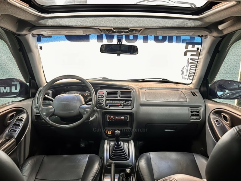 TRACKER 2.0 4X4 8V GASOLINA 4P MANUAL - 2008 - NOVO HAMBURGO