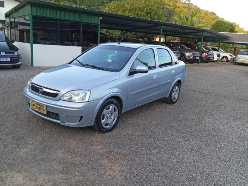 CORSA 1.4 MPFI PREMIUM 8V FLEX 4P MANUAL - 2011 - PICADA CAFé