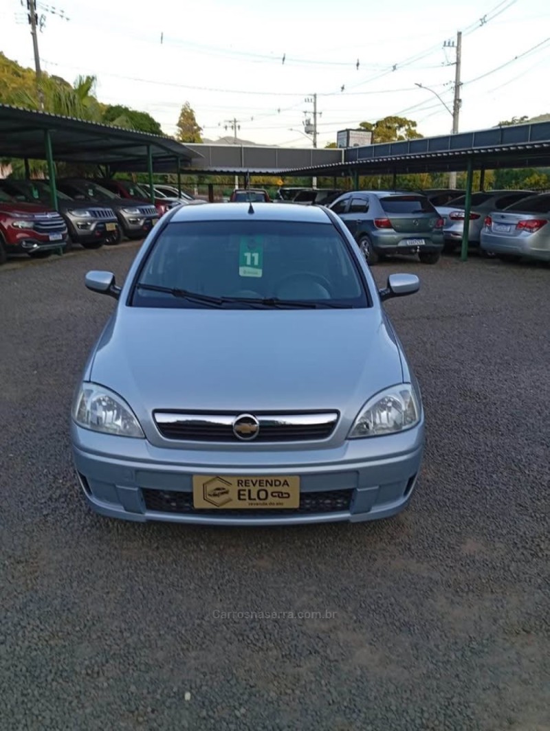 CORSA 1.4 MPFI PREMIUM 8V FLEX 4P MANUAL - 2011 - PICADA CAFé