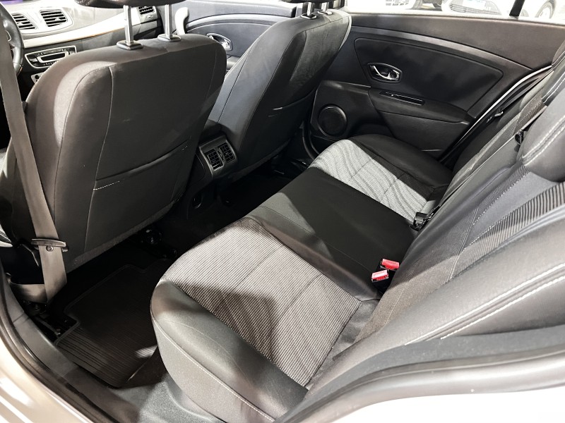 FLUENCE 2.0 DYNAMIQUE 16V FLEX 4P AUTOMÁTICO - 2014 - CAXIAS DO SUL