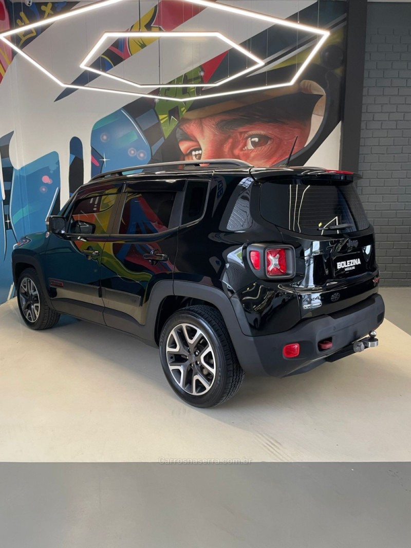 RENEGADE 2.0 16V TURBO DIESEL TRAILHAWK 4P 4X4 AUTOMÁTICO - 2016 - NOVO HAMBURGO