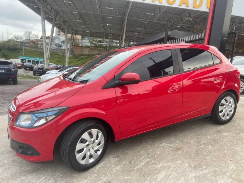 ONIX 1.4 MPFI LT 8V FLEX 4P MANUAL - 2015 - CAXIAS DO SUL