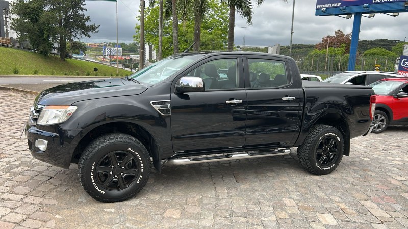 RANGER 2.5 XLT 4X2 CD 16V FLEX 4P MANUAL - 2015 - FARROUPILHA