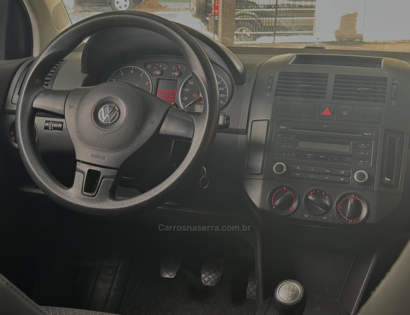 POLO 1.6 MI 8V FLEX 4P MANUAL - 2012 - MUçUM