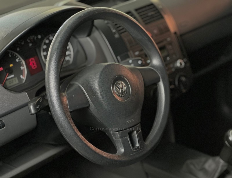 POLO 1.6 MI 8V FLEX 4P MANUAL - 2012 - MUçUM