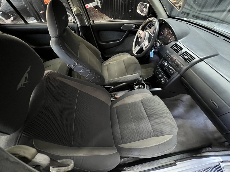 PARATI 1.8 MI 8V GASOLINA 4P MANUAL G.III - 2001 - CAXIAS DO SUL