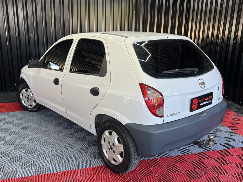 CELTA 1.0 MPFI LIFE 8V FLEX 4P MANUAL - 2009 - CAXIAS DO SUL