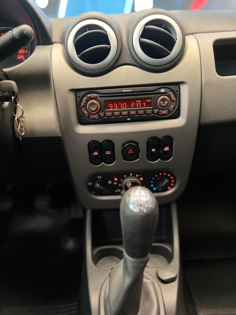 SANDERO 1.6 EXPRESSION 8V FLEX 4P MANUAL - 2011 - NOVO HAMBURGO