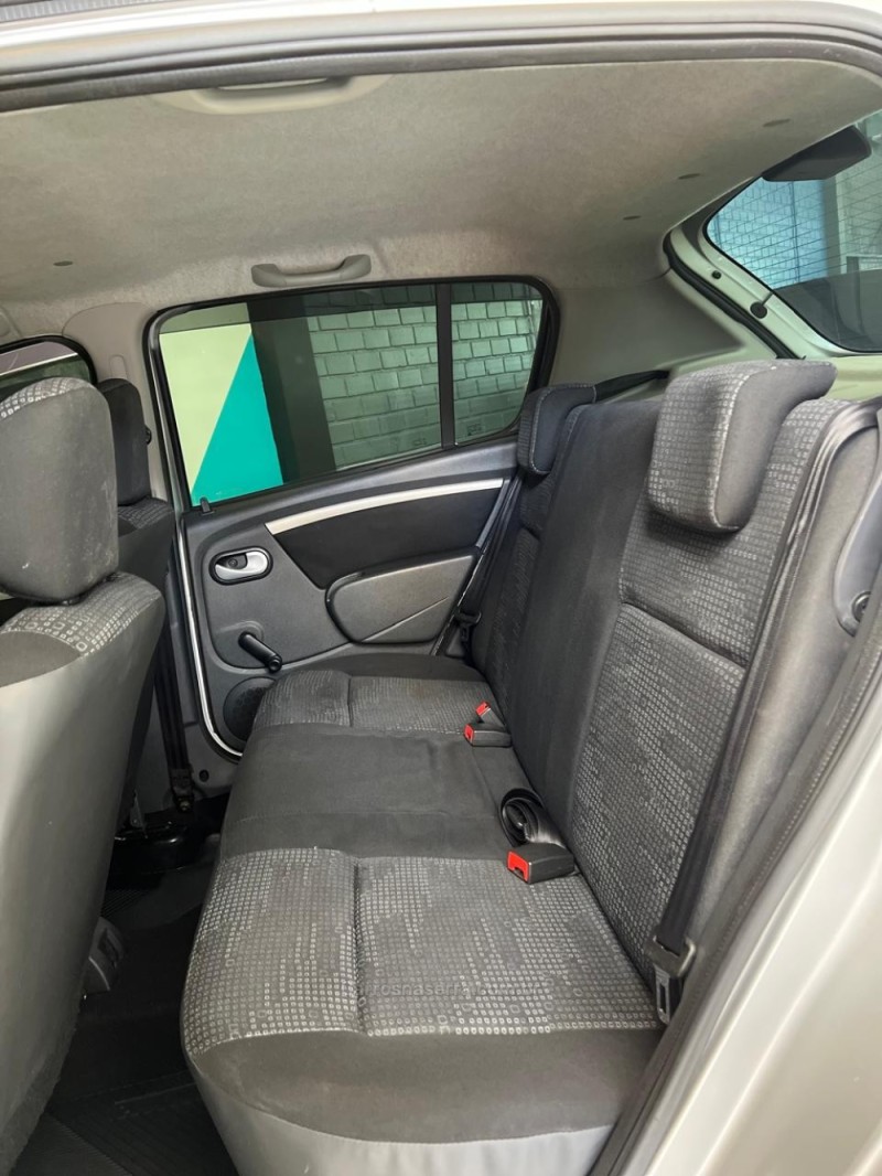 SANDERO 1.6 EXPRESSION 8V FLEX 4P MANUAL - 2011 - NOVO HAMBURGO