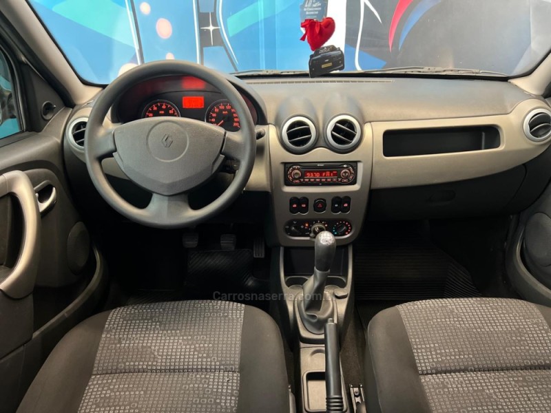 SANDERO 1.6 EXPRESSION 8V FLEX 4P MANUAL - 2011 - NOVO HAMBURGO