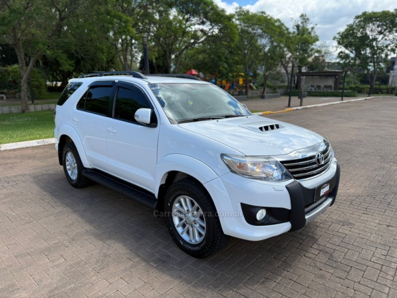 HILUX SW4 3.0 SRV 4X4 16V TURBO INTERCOOLER DIESEL 4P AUTOMÁTICO - 2014 - BROCHIER