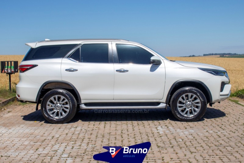 HILUX SW4 2.8 SRX 4X4 7 LUGARES 16V TURBO INTERCOOLER DIESEL 4P AUTOMÁTICO - 2021 - PALMEIRA DAS MISSõES