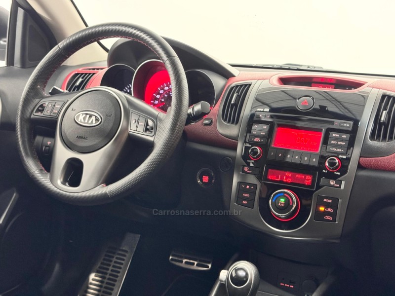 CERATO 2.0 KOUP 16V GASOLINA 2P AUTOMÁTICO - 2012 - ESTâNCIA VELHA