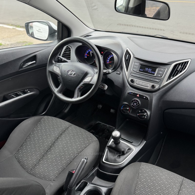 HB20 1.0 COMFORT PLUS 12V FLEX 4P MANUAL - 2018 - NOVO HAMBURGO