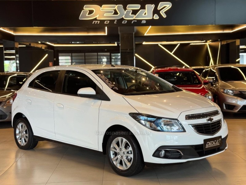 ONIX 1.4 MPFI LTZ 8V FLEX 4P MANUAL - 2014 - NOVO HAMBURGO