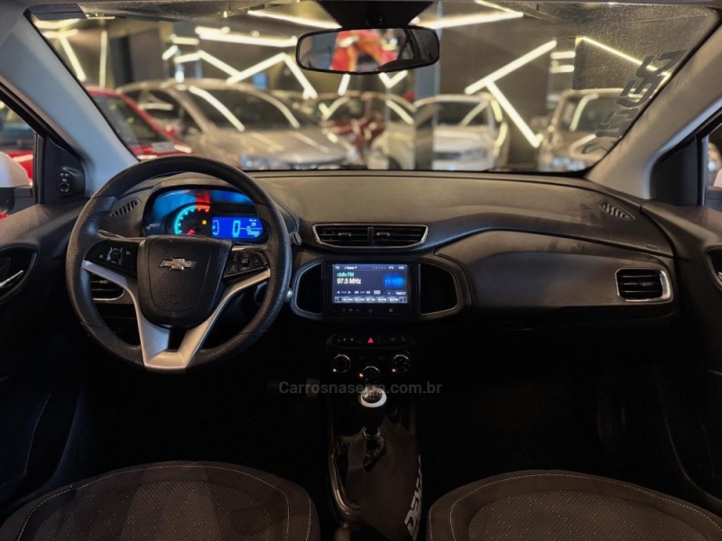 ONIX 1.4 MPFI LTZ 8V FLEX 4P MANUAL - 2014 - NOVO HAMBURGO