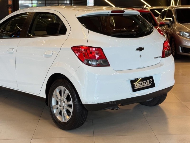 ONIX 1.4 MPFI LTZ 8V FLEX 4P MANUAL - 2014 - NOVO HAMBURGO