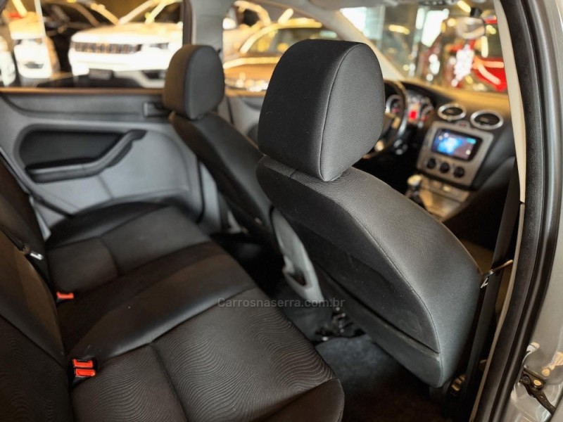 FOCUS 1.6 SE 8V FLEX 4P MANUAL - 2013 - NOVO HAMBURGO