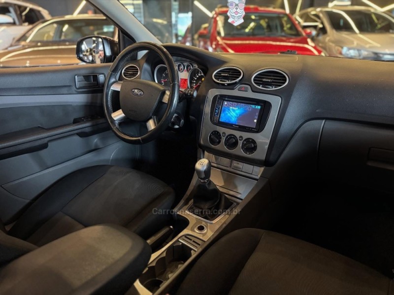 FOCUS 1.6 SE 8V FLEX 4P MANUAL - 2013 - NOVO HAMBURGO