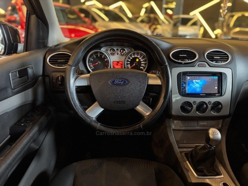 FOCUS 1.6 SE 8V FLEX 4P MANUAL - 2013 - NOVO HAMBURGO