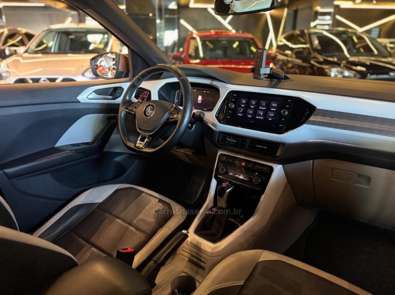 T-CROSS 1.4 HIGHLINE TSI 16V FLEX 4P AUTOMÁTICO - 2020 - NOVO HAMBURGO