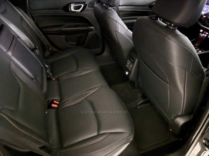 COMPASS 1.3 LIMITED T270 16V TURBO FLEX 4P AUTOMÁTICO - 2025 - CAXIAS DO SUL