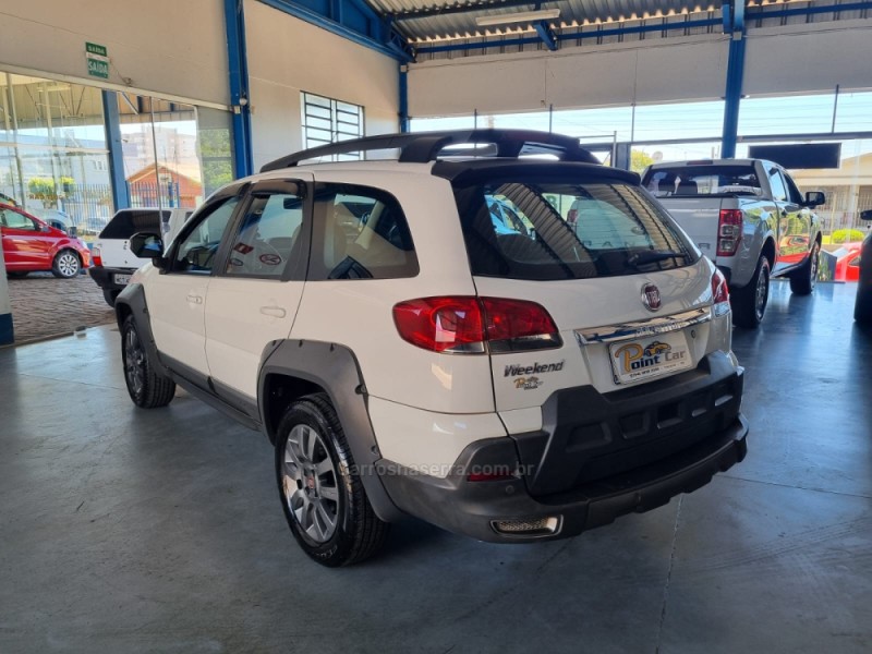 PALIO 1.8 MPI ADVENTURE WEEKEND 16V FLEX 4P MANUAL - 2020 - VACARIA