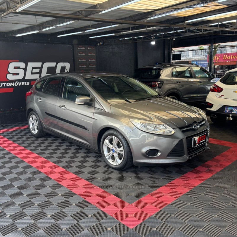 FOCUS 1.6 S HATCH 16V FLEX 4P AUTOMÁTICO - 2014 - PASSO FUNDO