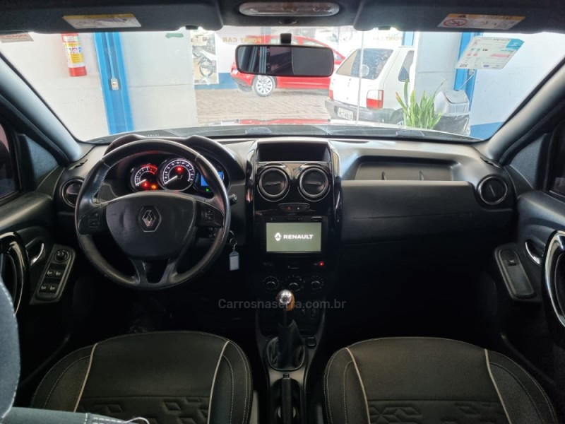 DUSTER OROCH 1.6 16V FLEX DYNAMIQUE 4P MANUAL - 2017 - VACARIA