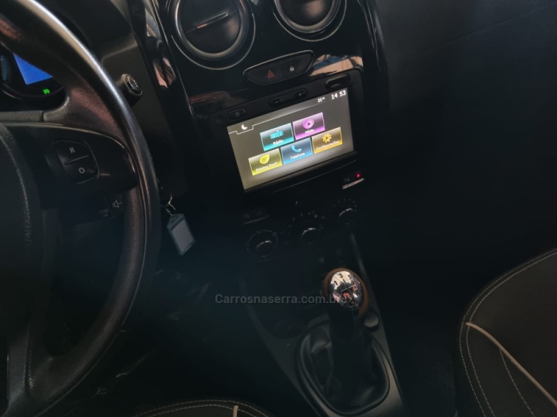 DUSTER OROCH 1.6 16V FLEX DYNAMIQUE 4P MANUAL - 2017 - VACARIA