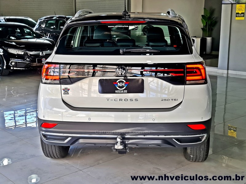 T-CROSS 1.4 HIGHLINE TSI 16V FLEX 4P AUTOMÁTICO - 2023 - NOVO HAMBURGO