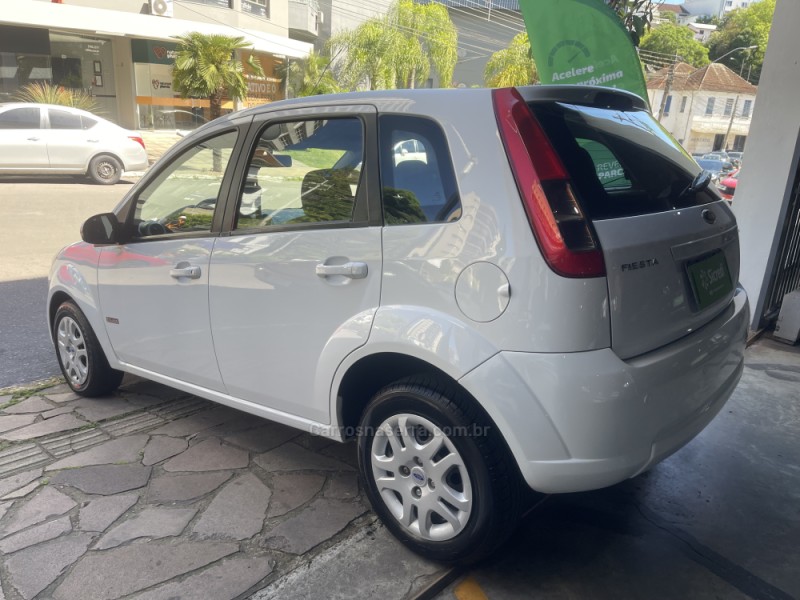 FIESTA 1.6 MPI CLASS HATCH 8V FLEX 4P MANUAL - 2011 - BENTO GONçALVES