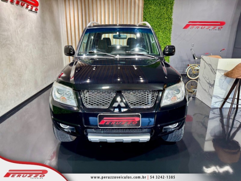 PAJERO TR4 2.0 4X4 16V 140CV FLEX 4P AUTOMÁTICO - 2014 - NOVA PRATA