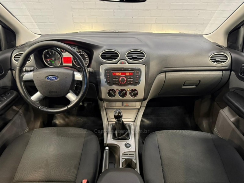 FOCUS 1.6 GLX 8V FLEX 4P MANUAL - 2011 - CAXIAS DO SUL