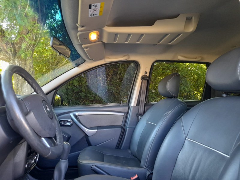 DUSTER 1.6 DYNAMIQUE 4X2 16V FLEX 4P MANUAL - 2013 - FARROUPILHA