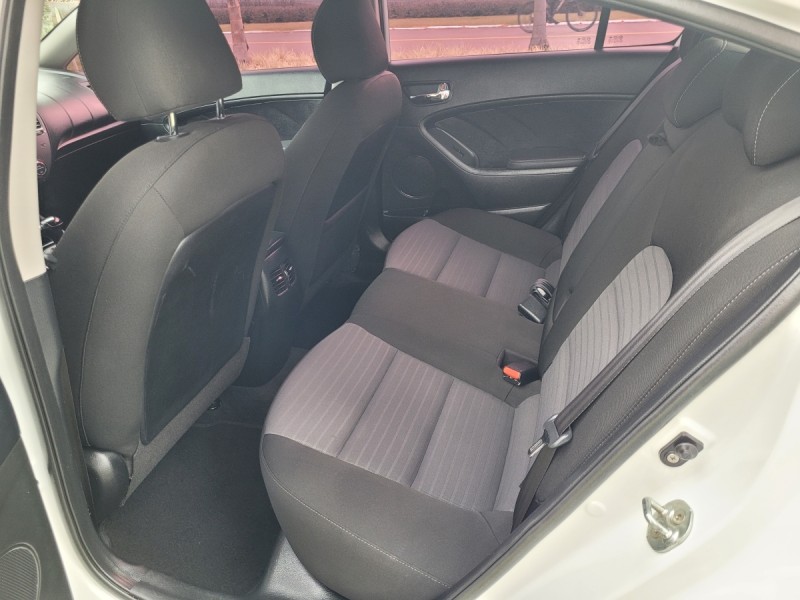 CERATO 1.6 SX 16V FLEX 4P MANUAL - 2019 - CARLOS BARBOSA