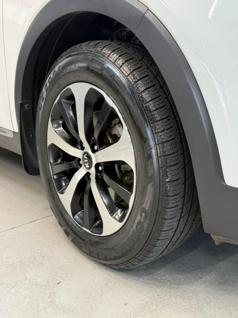 SORENTO 3.3 EX V6 24V GASOLINA 4P 7 LUGARES AUTOMATICO - 2016 - CAXIAS DO SUL