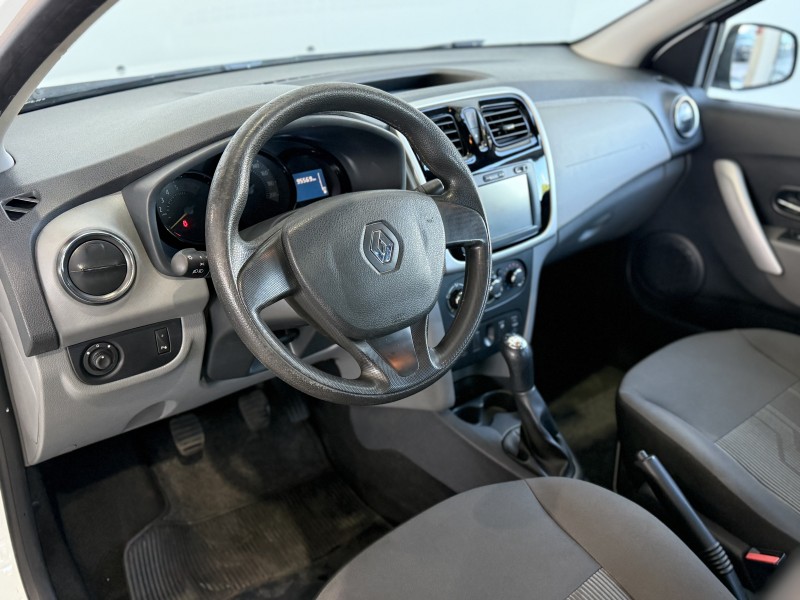 LOGAN 1.6 EXPRESSION 16V FLEX 4P MANUAL - 2017 - CAXIAS DO SUL