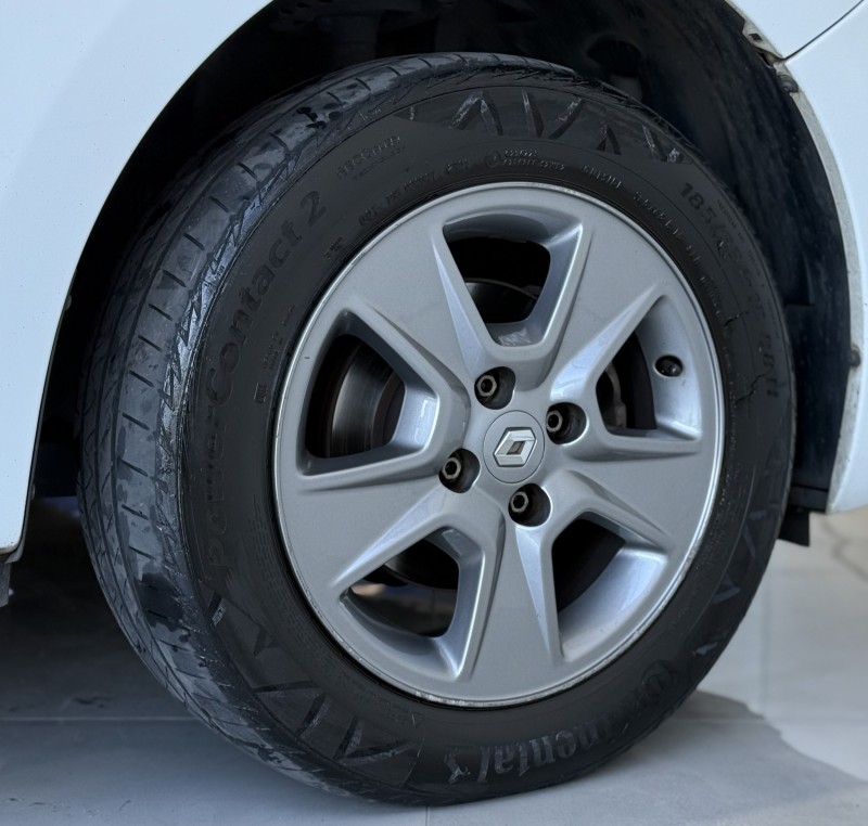 LOGAN 1.6 EXPRESSION 16V FLEX 4P MANUAL - 2017 - CAXIAS DO SUL