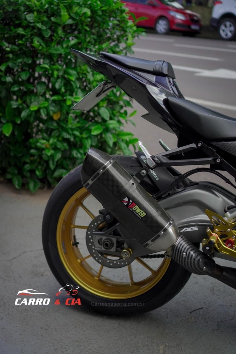 S 1000 RR - 2010 - SANTA CRUZ DO SUL