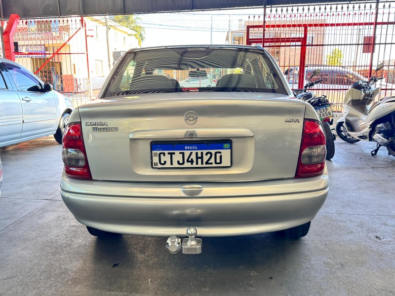 CORSA 1.0 MPFI SUPER 16V GASOLINA 2P MANUAL - 2001 - CAXIAS DO SUL